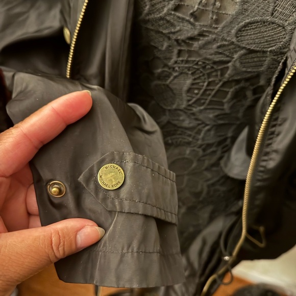 Michael Kors lightweight rain jacket - Picture 5 of 11